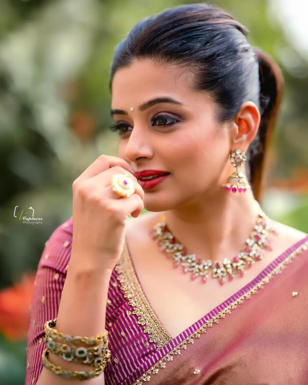 TELUGU TV ACTRESS PRIYAMANI IN ORANGE SAREE BLOUSE 4